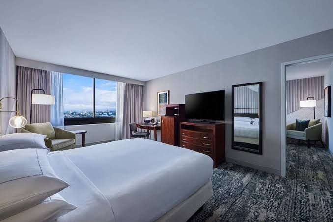 Hotel Fera Anaheim, a DoubleTree by Hilton Rooms 4