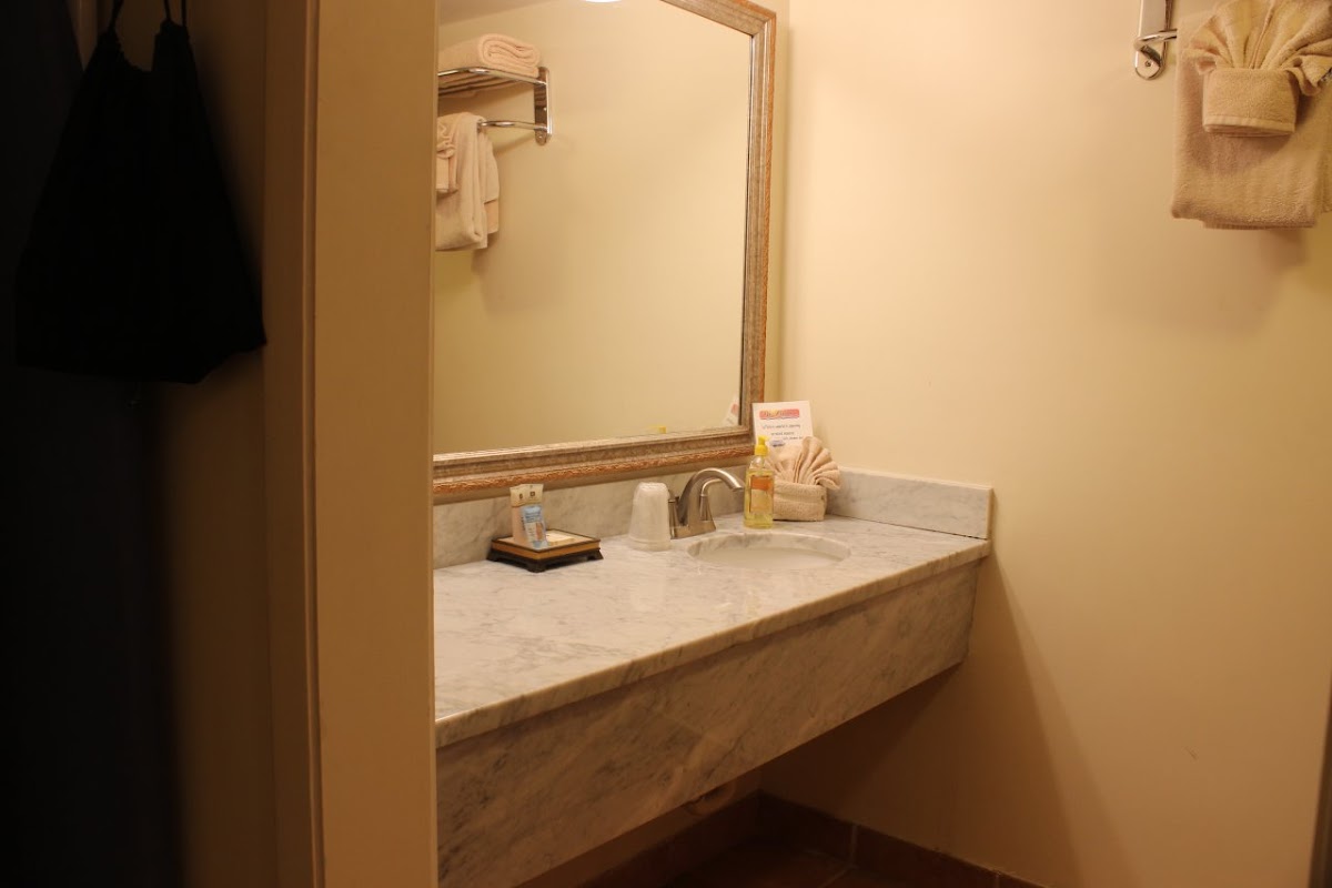 La Fiesta Ocean Inn & Suites Rooms 4