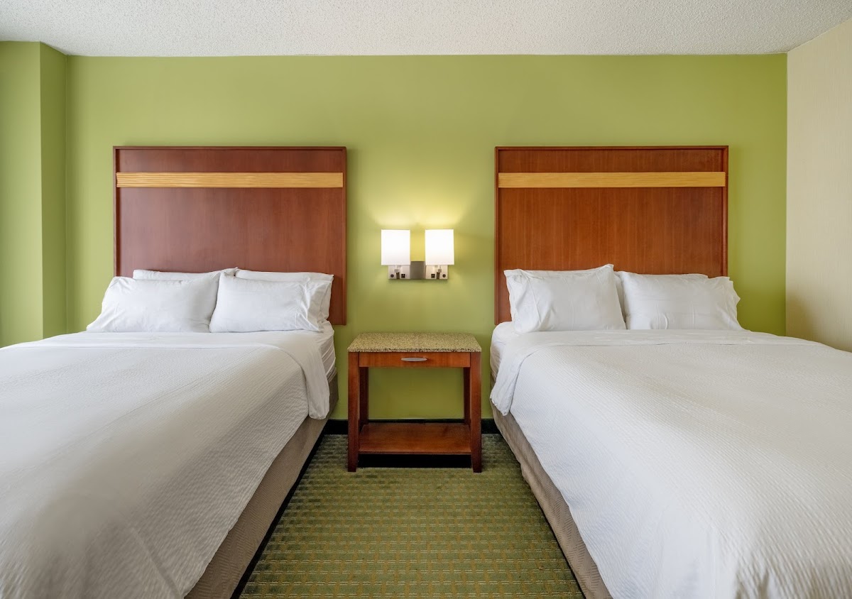 Holiday Inn & Suites Virginia Beach - North Beach by IHG Rooms 3