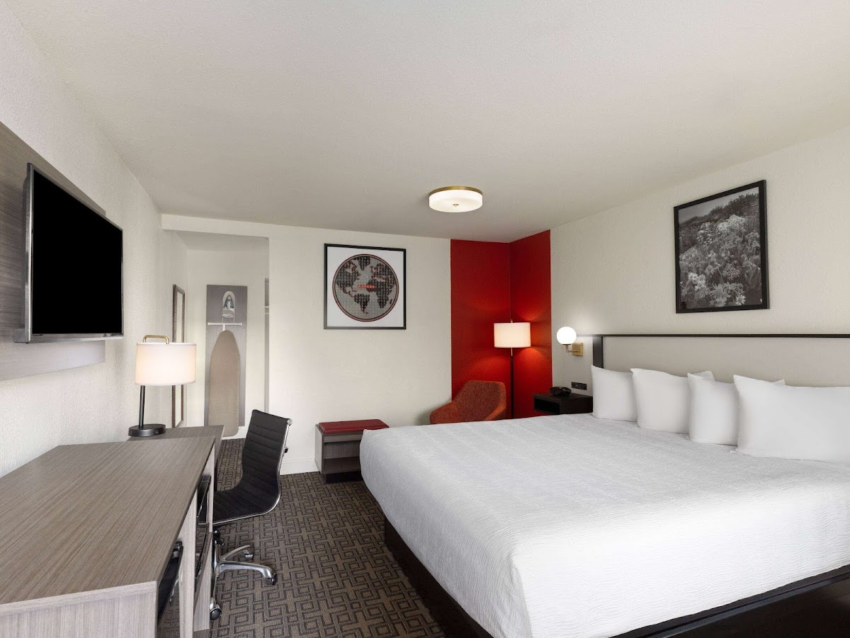 Ramada by Wyndham Elko Hotel at Stockmen's Casino Rooms 1