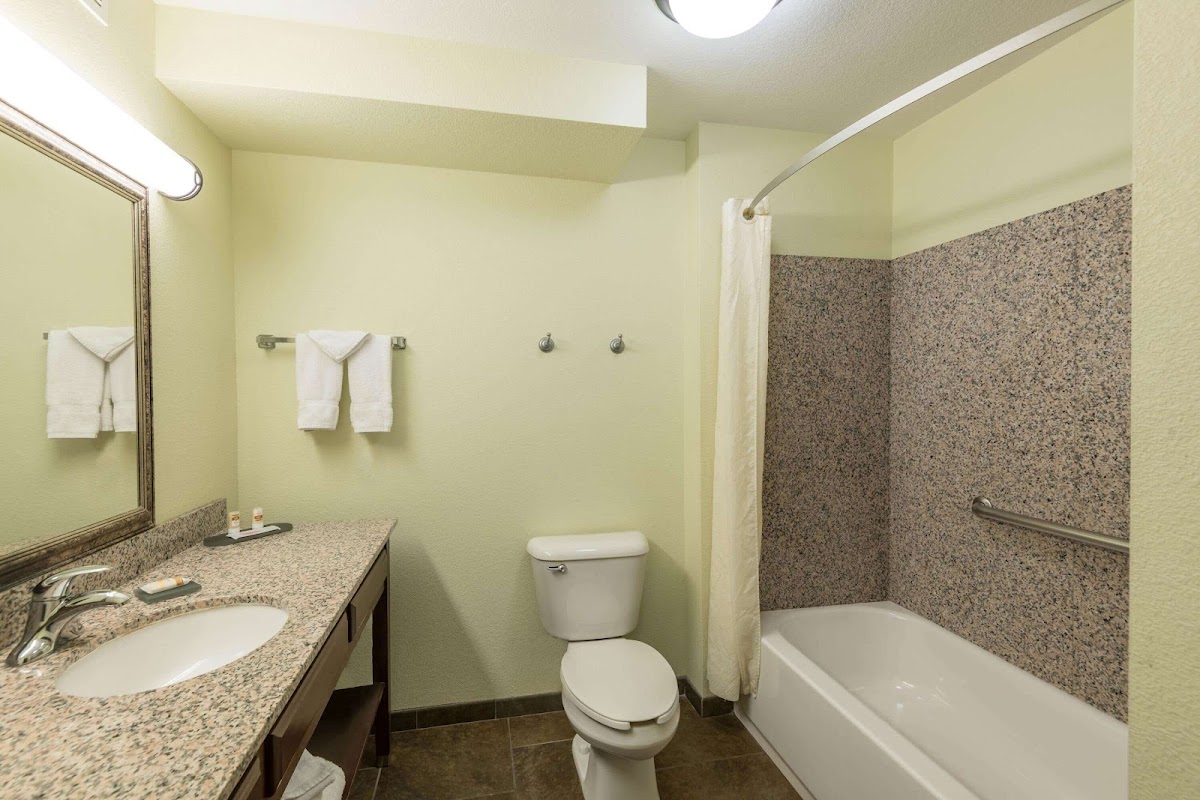 La Quinta Inn & Suites by Wyndham Las Vegas Airport South All 5
