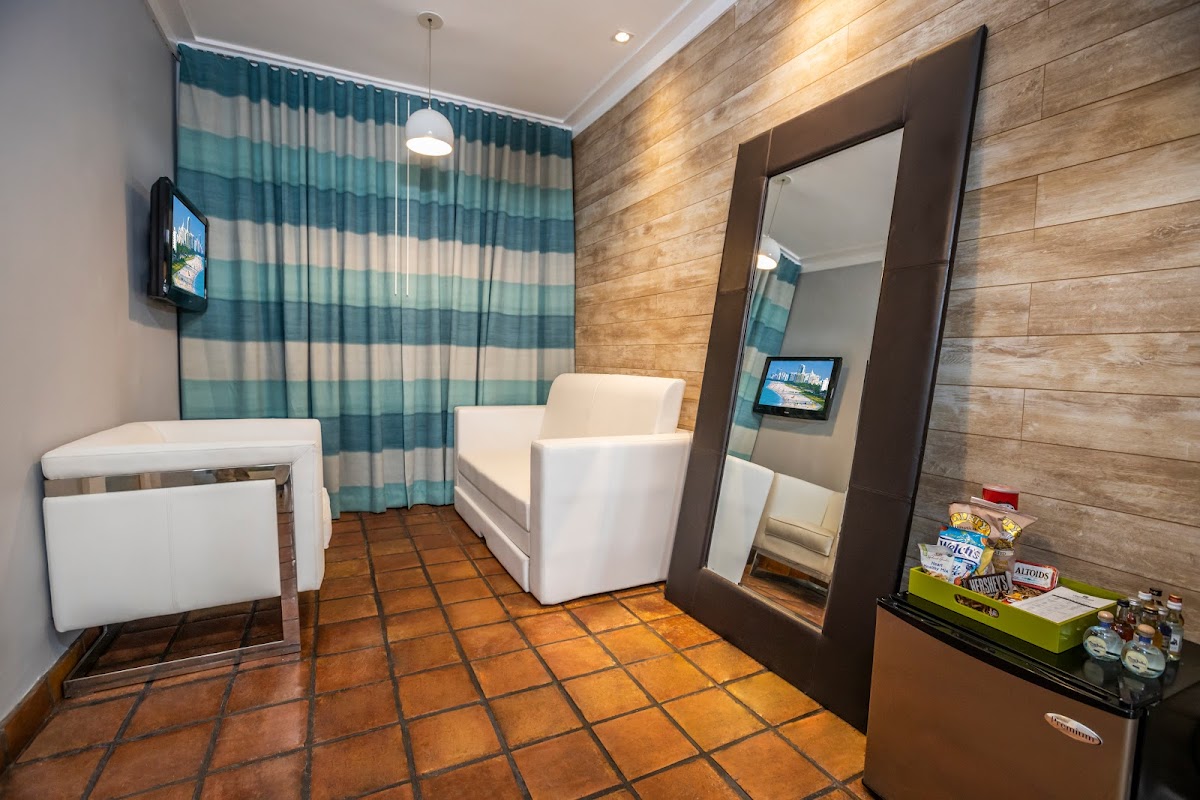 Chesterfield Hotel & Suites All 2