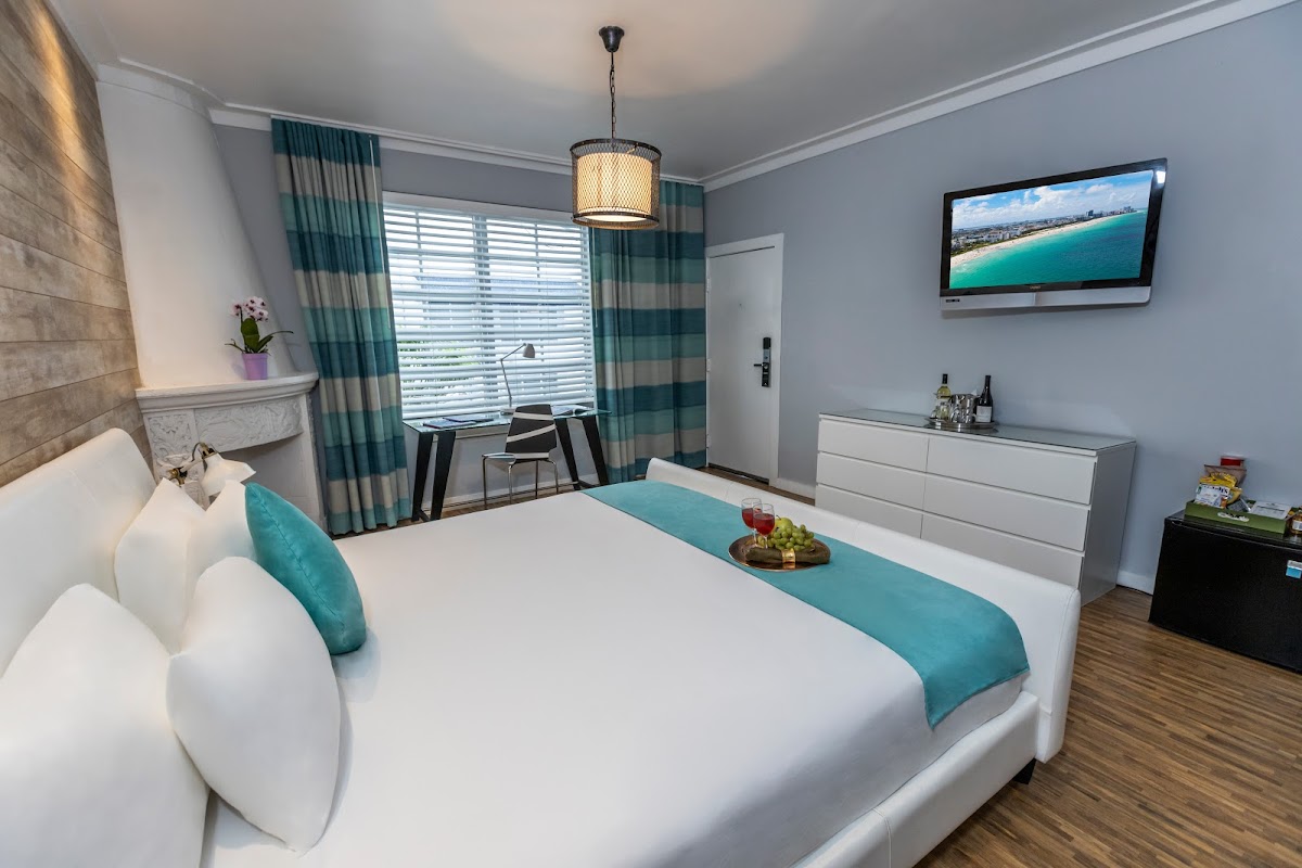 Chesterfield Hotel & Suites All 3