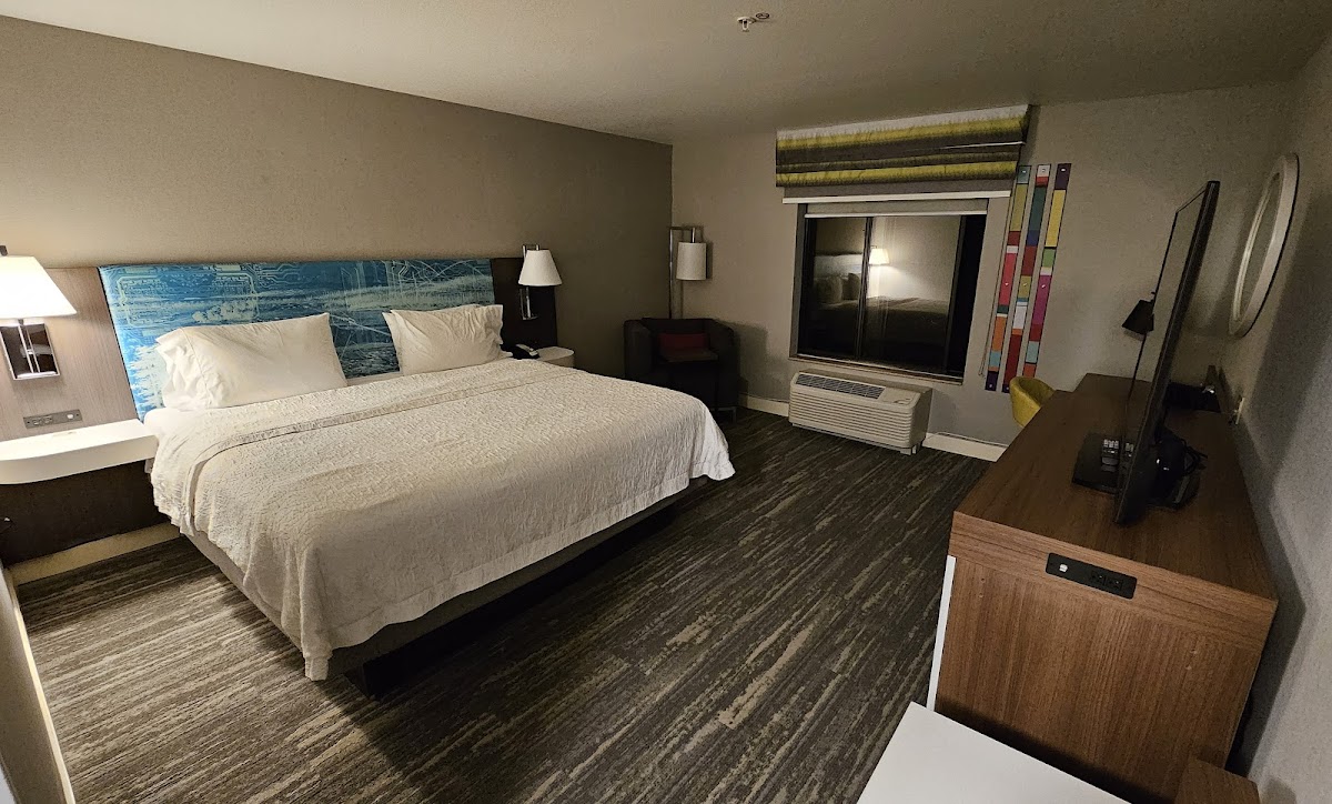 Hampton Inn & Suites Tacoma Rooms 2