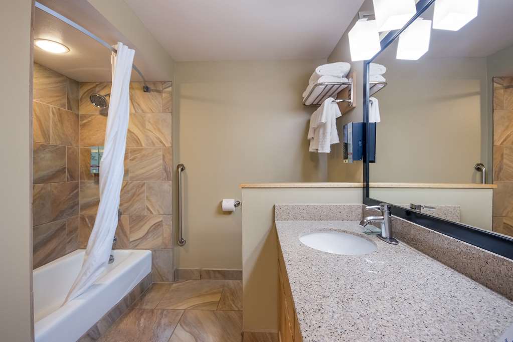 Best Western Weston Inn Rooms 2