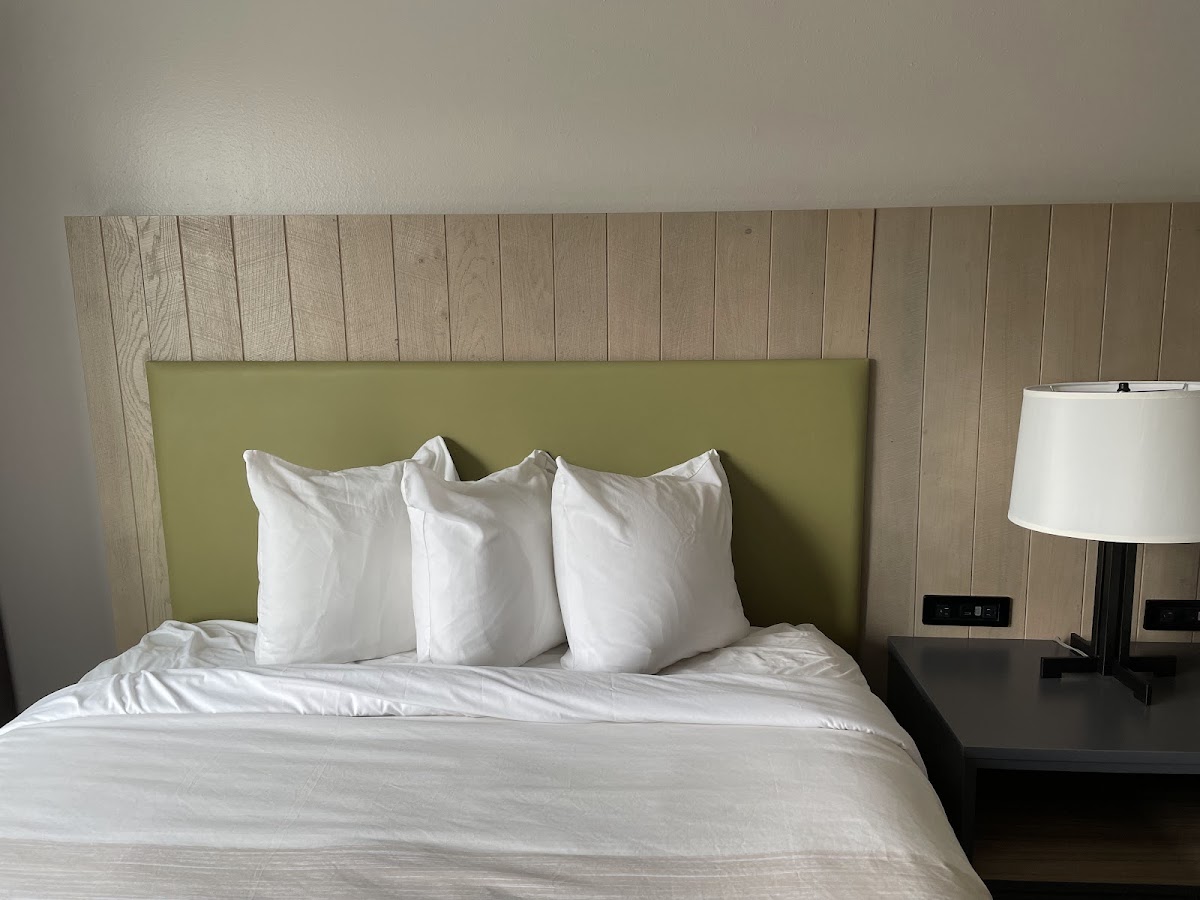 Country Inn & Suites by Radisson, Sioux Falls, SD Rooms 3