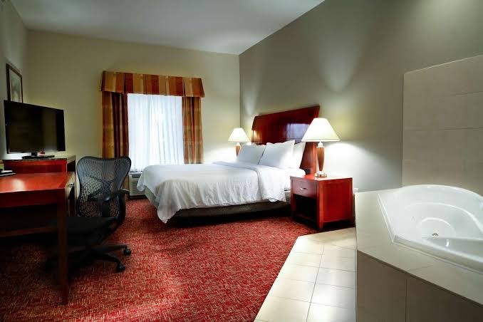 Hilton Garden Inn Elkhart Rooms 5