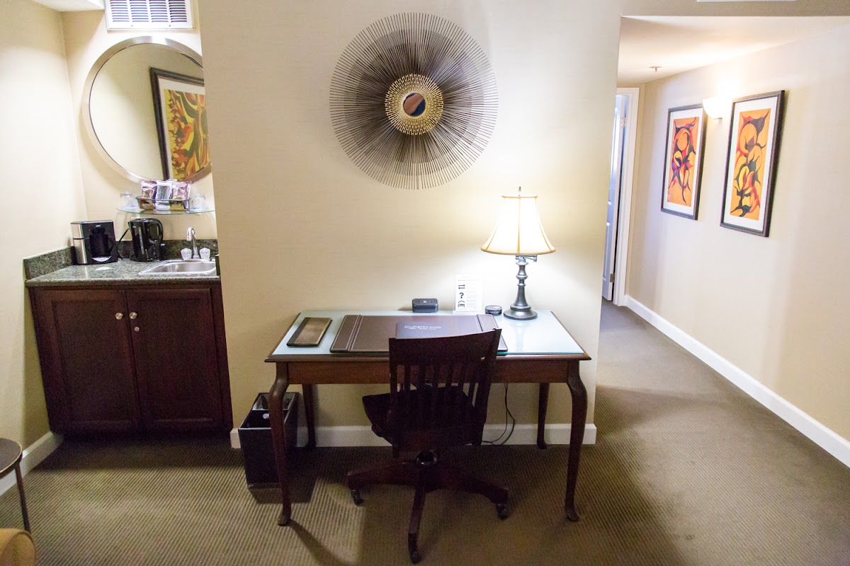 The Cupertino Hotel Rooms 5