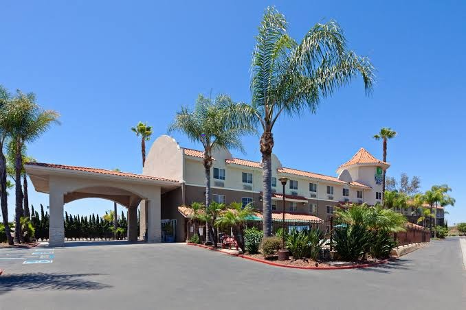 Holiday Inn Express & Suites San Diego-Escondido