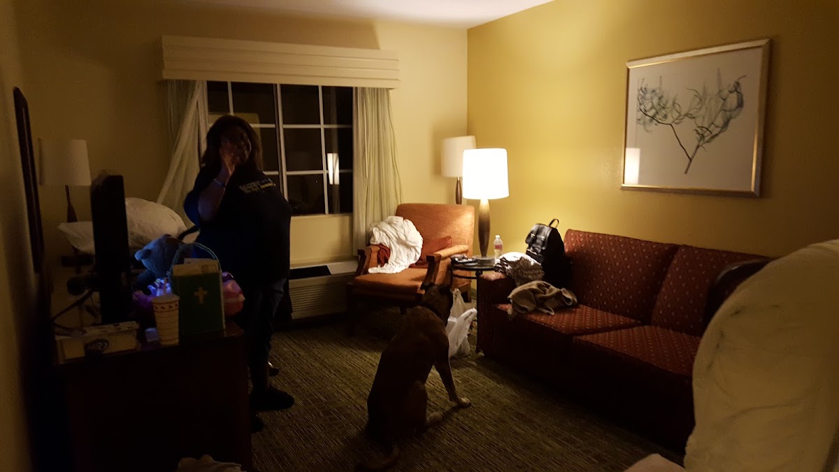 Holiday Inn Express & Suites San Diego-Escondido Rooms 4