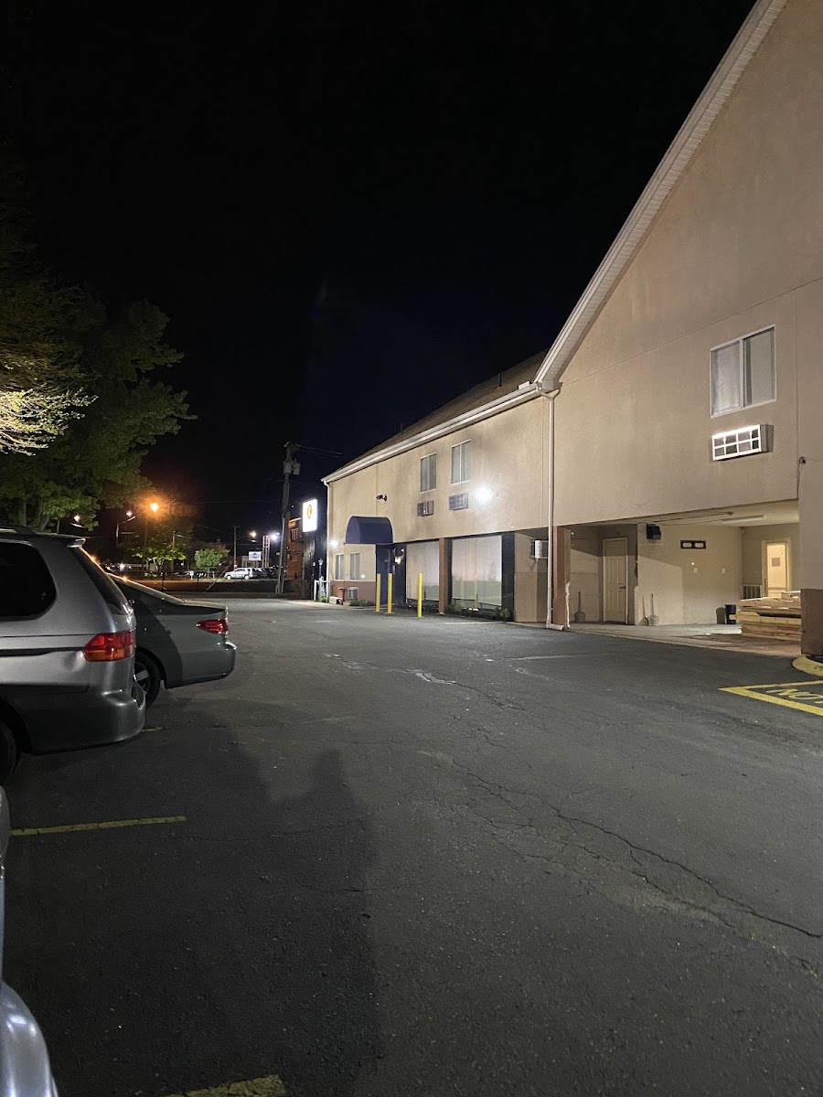 Regency Inn & Suites All 1