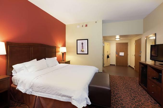 Hampton Inn Houma Rooms 4