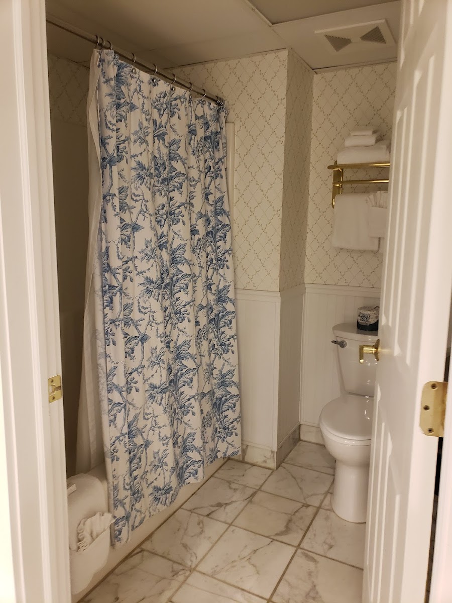 Lilac Tree Suites All 5