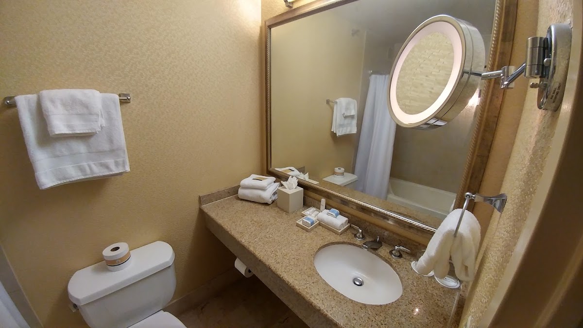 Omni Charlotte Hotel All 4