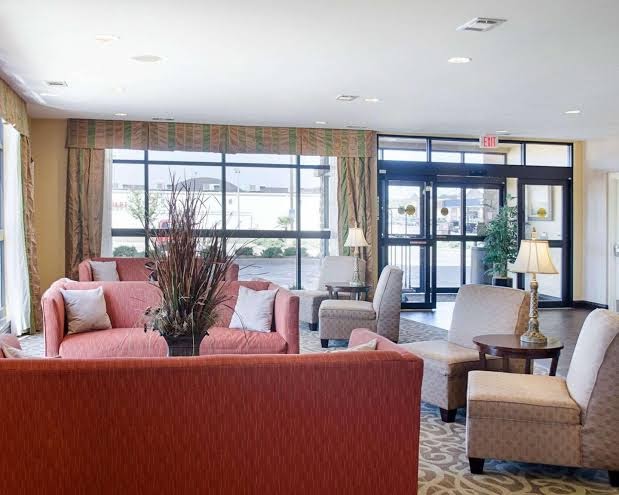 Comfort Suites Greenwood Rooms 3