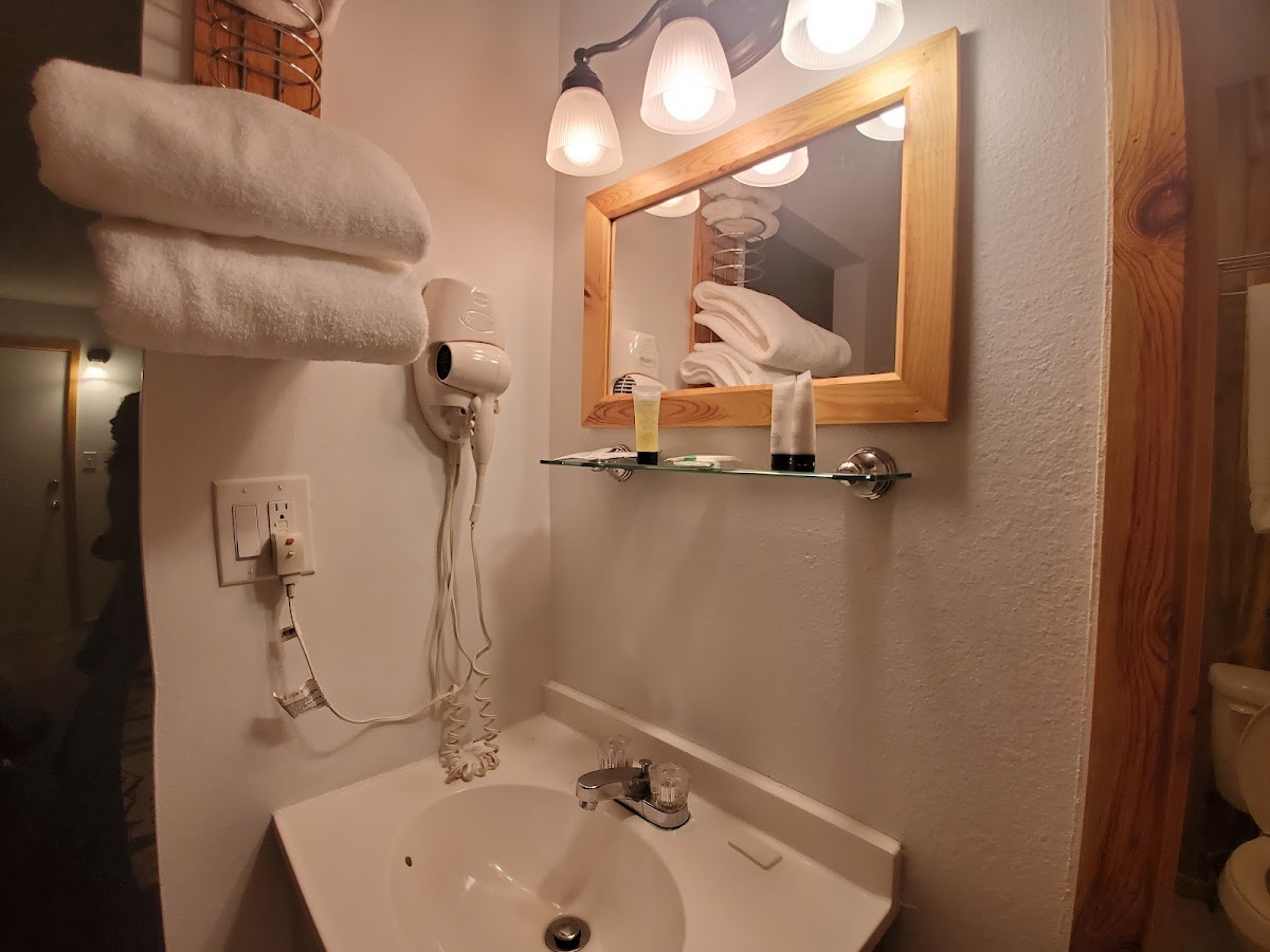Yellowstone Valley Inn & RV Park Rooms 1
