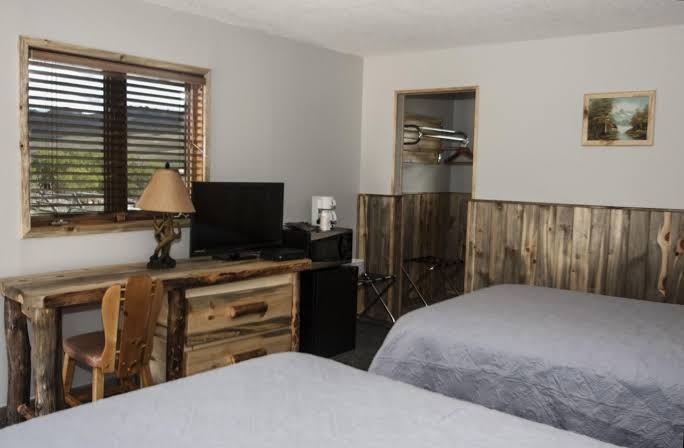 Yellowstone Valley Inn & RV Park Rooms 4
