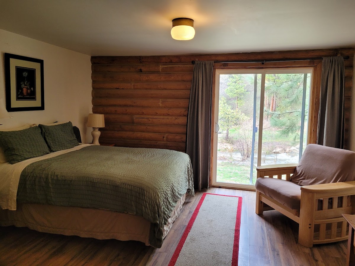 Trinity Hot Springs Rooms 1