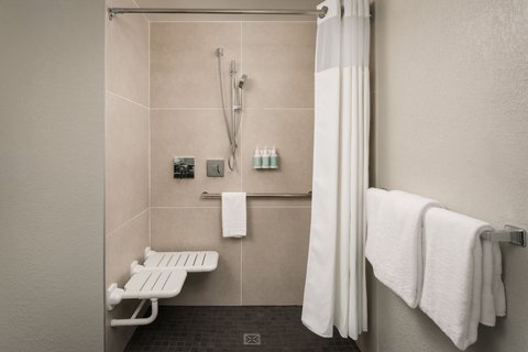 Courtyard by Marriott Melbourne West Rooms 3