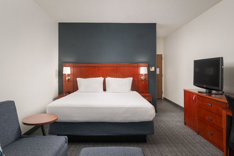 Courtyard by Marriott Melbourne West Rooms 4