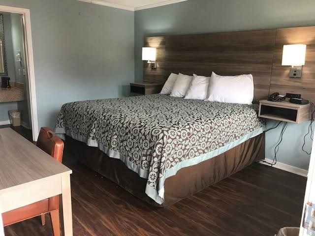 Winton Inn & Suites All 5
