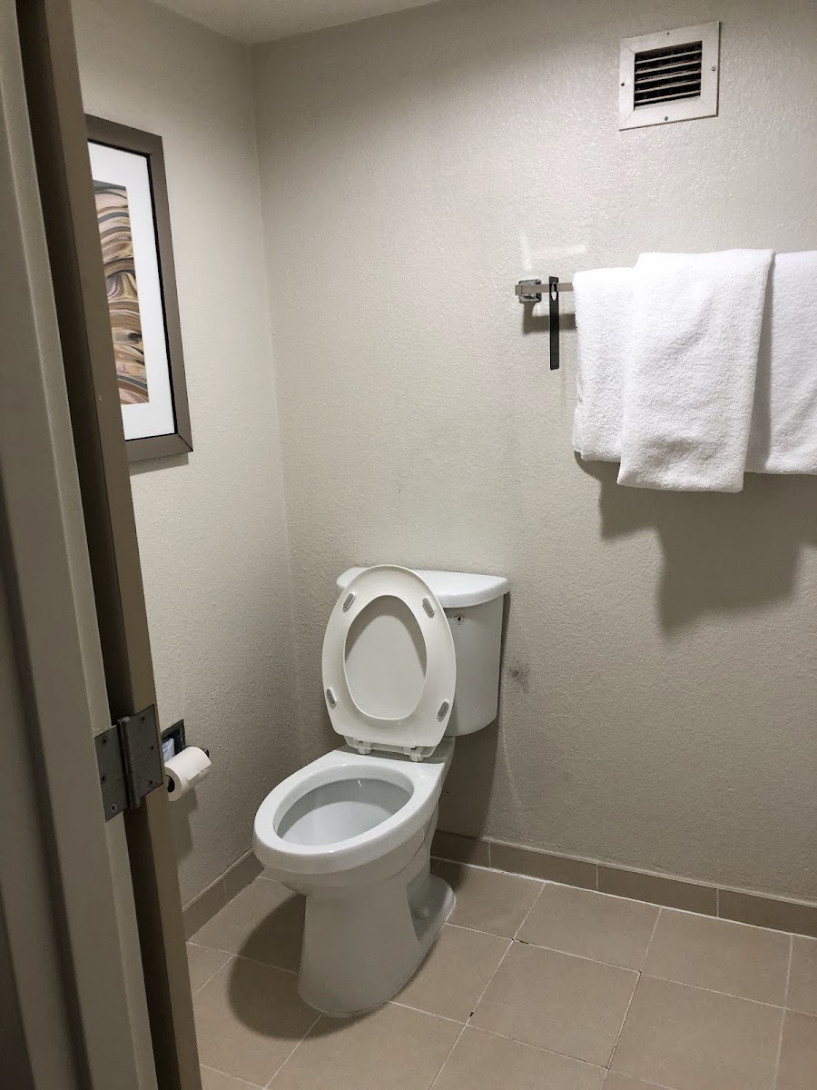 Courtyard by Marriott Macon All 4