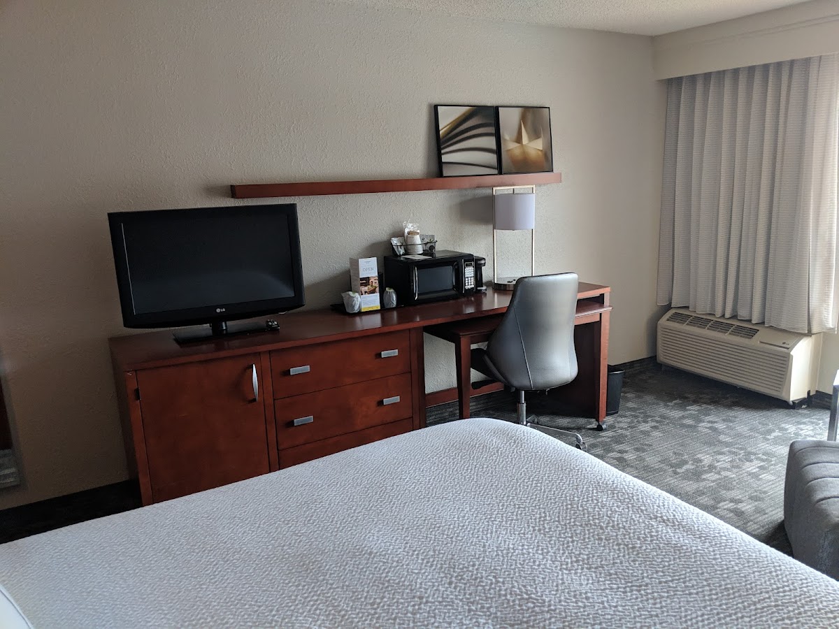 Courtyard by Marriott Macon All 3
