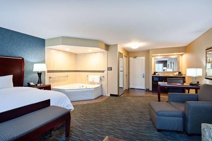 Hampton Inn & Suites Agoura Hills All 5