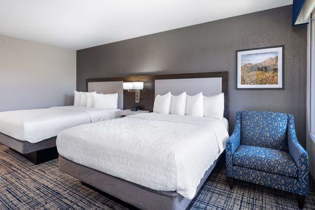 Hampton Inn & Suites Agoura Hills Rooms 1