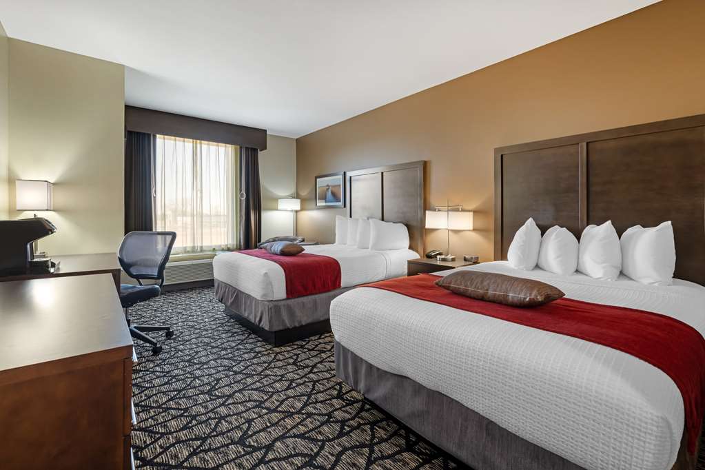 Best Western Plus Lakeview Hotel Rooms 1