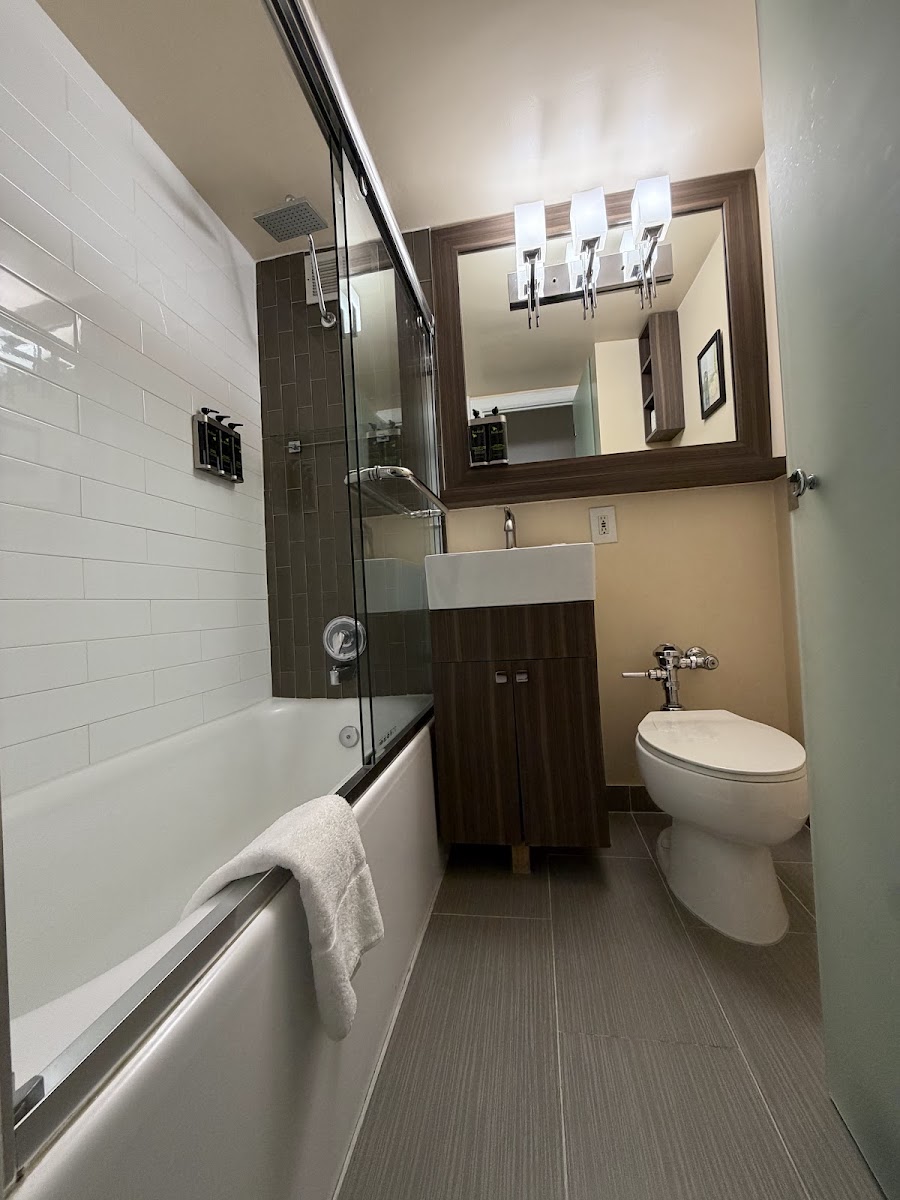 Executive Hotel Pacific All 3
