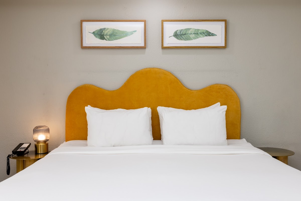 Crest Hotel Suites All 5