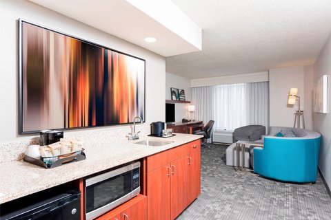 Courtyard by Marriott Louisville Downtown All 2