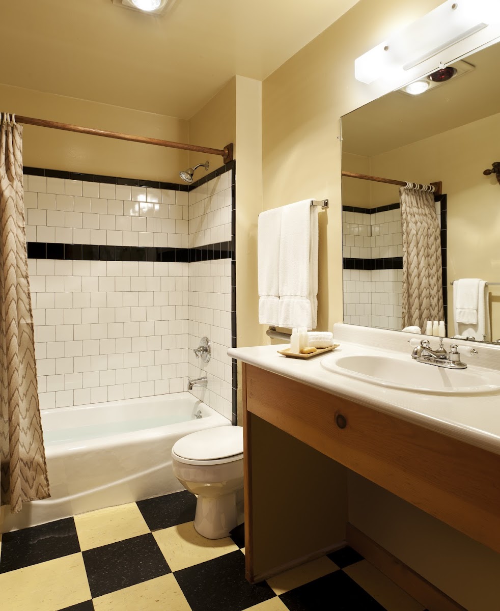 Tamarack Lodge & Resort Rooms 2
