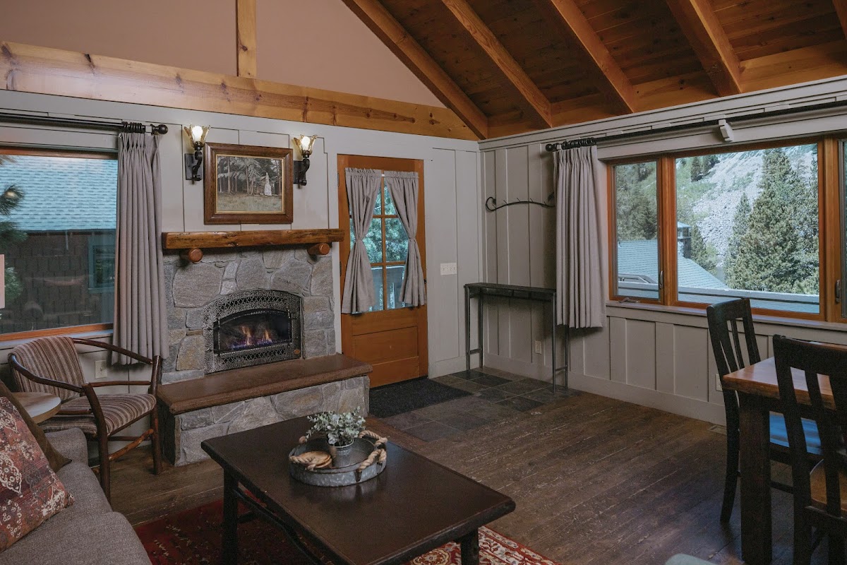 Tamarack Lodge & Resort Rooms 5
