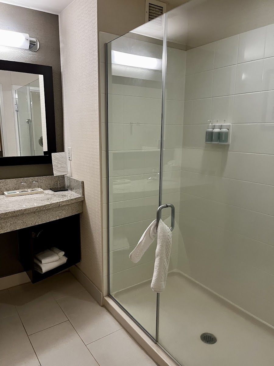 Courtyard by Marriott Portland City Center All 5