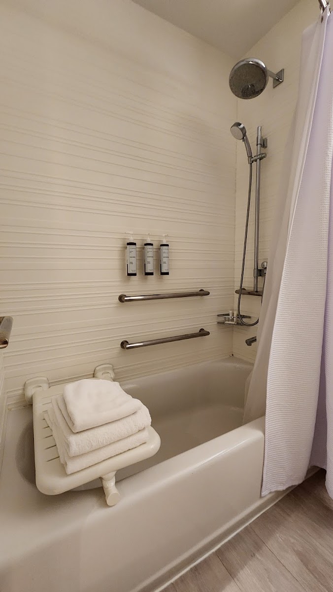 AC Hotel Los Angeles South Bay Rooms 2