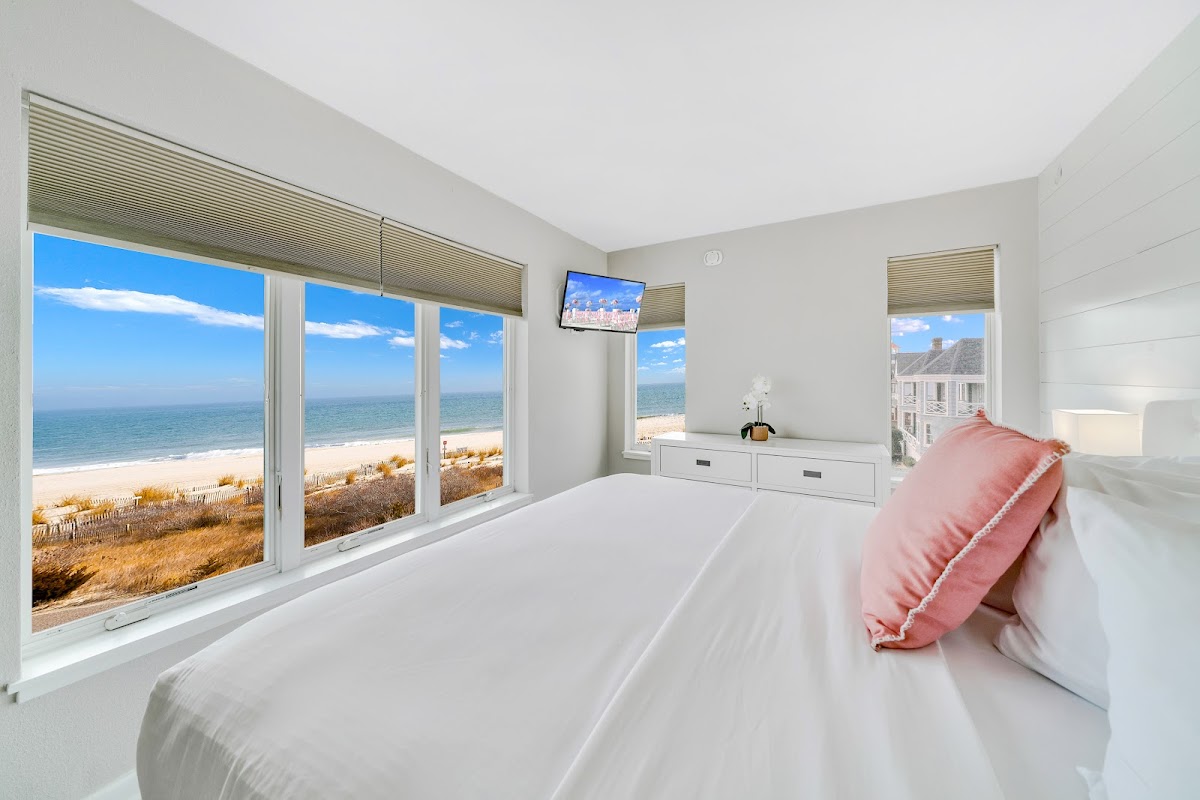 Montreal Beach Resort Rooms 1