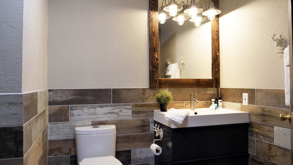 Paradise Village Hotel & Restaurant Rooms 2