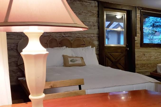 Paradise Village Hotel & Restaurant Rooms 5