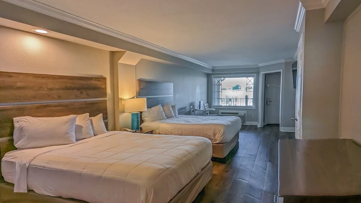 Islander Hotel & Resort All 4