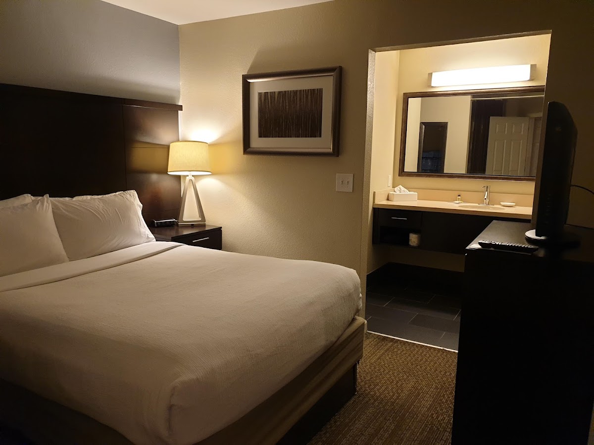 Sonesta ES Suites Chatsworth Rooms 5