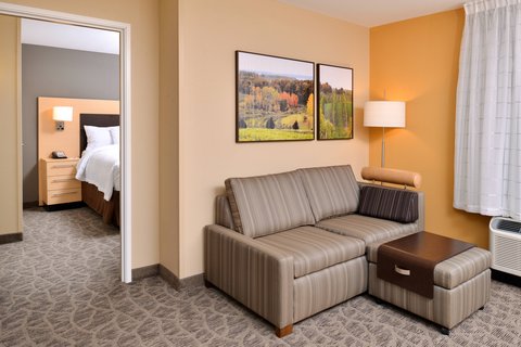 TownePlace Suites by Marriott Detroit Commerce Rooms 2