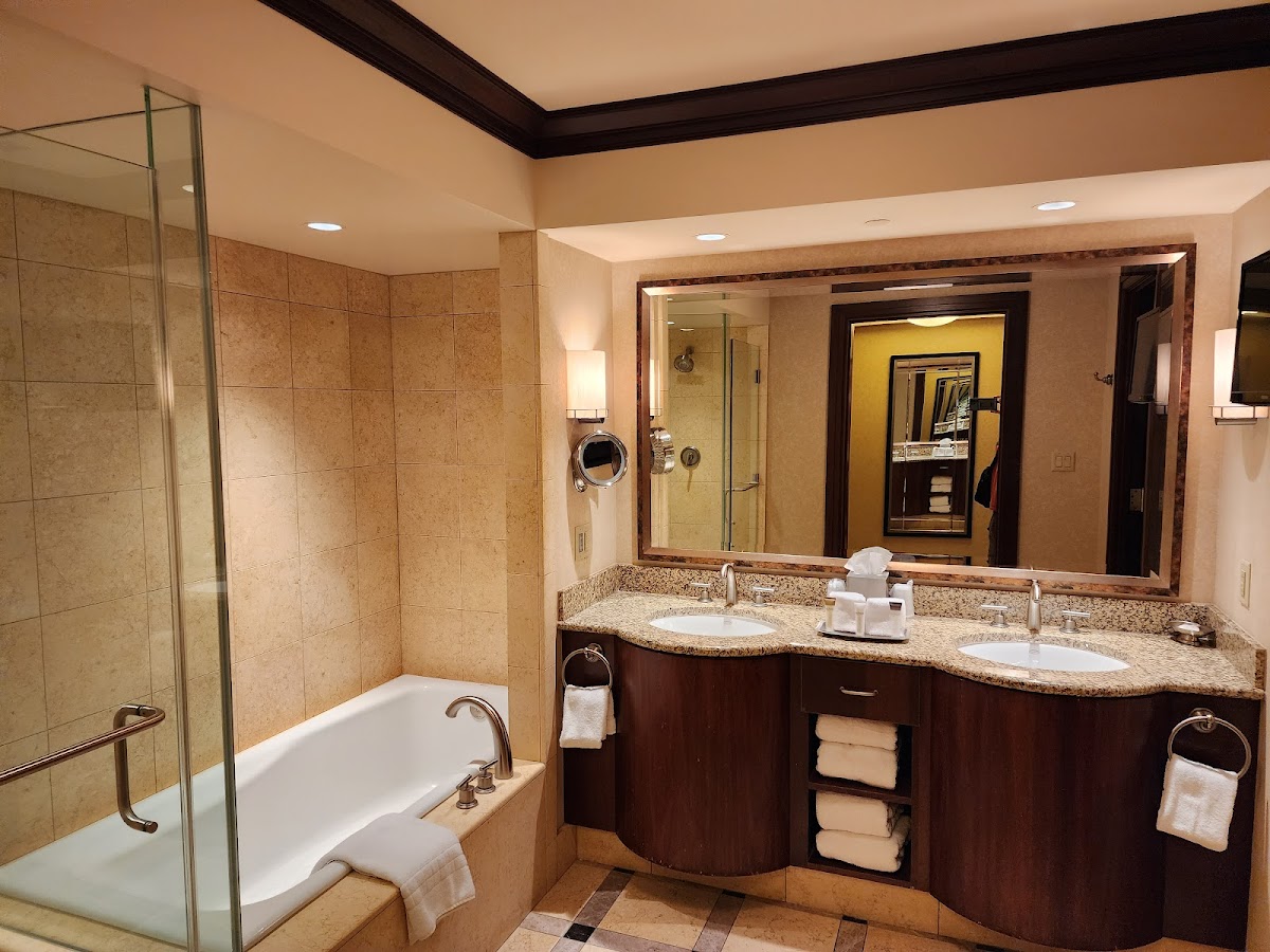 Ameristar Casino Resort Spa St. Charles Rooms 2