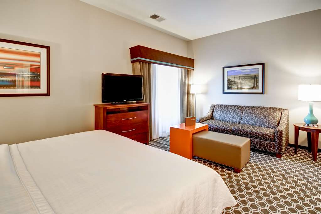 Homewood Suites by Hilton Greeley Rooms 3