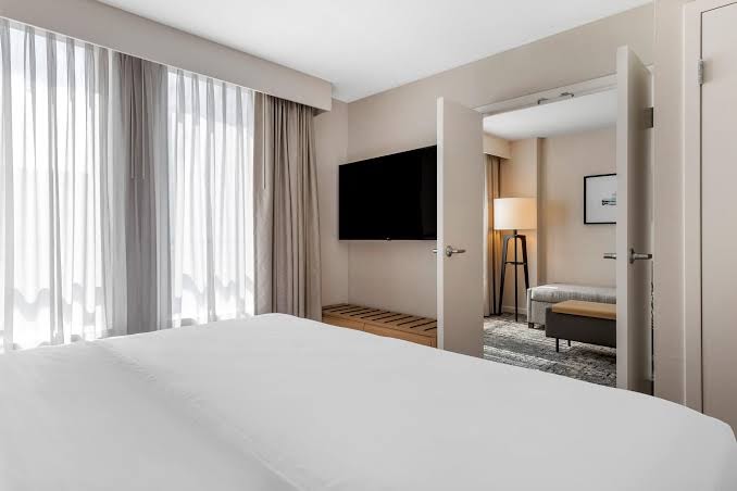 Sheraton Suites Old Town Alexandria Rooms 5