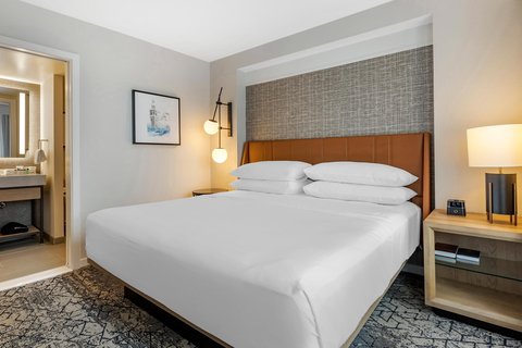 Sheraton Suites Old Town Alexandria All 3