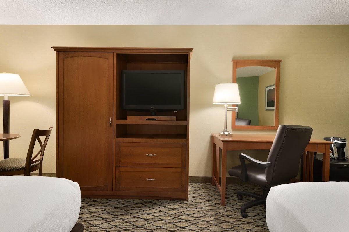 Holiday Inn & Suites Duluth-Downtown by IHG Rooms 3