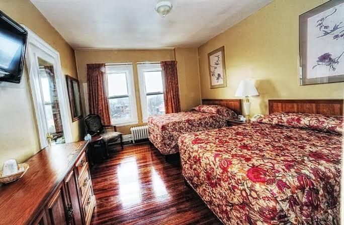 Lenox Hotel & Suites Rooms 1