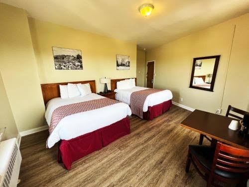 Lenox Hotel & Suites Rooms 5
